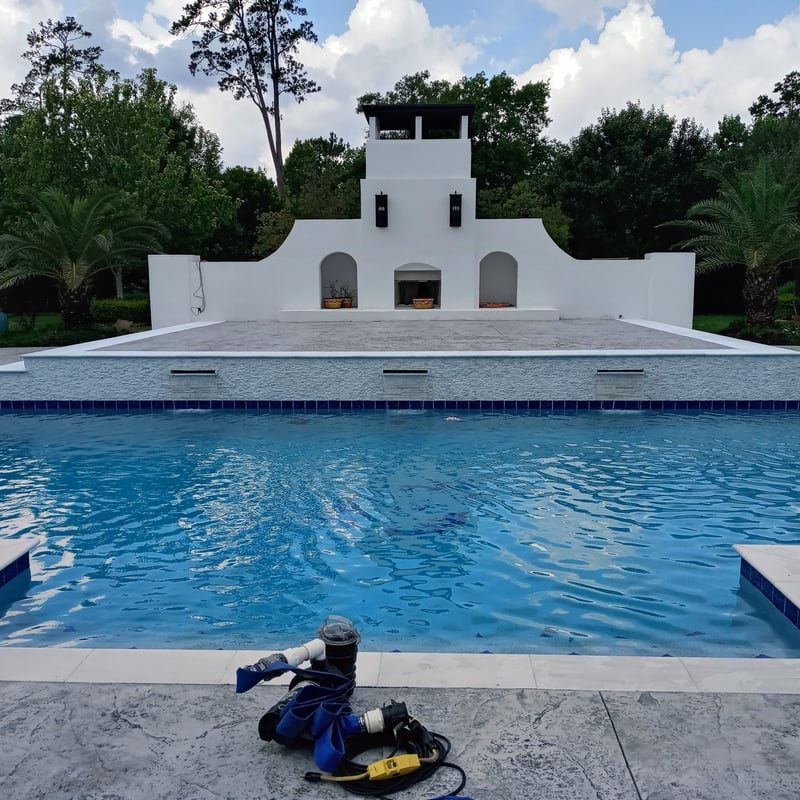 Beautifully maintained residential pool in Houston Texas